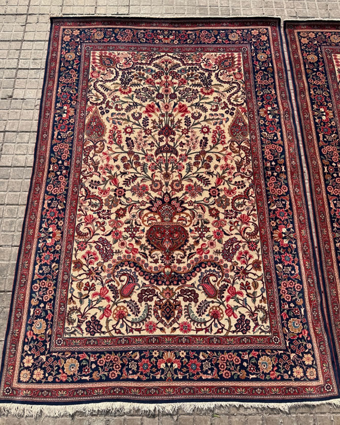 persian rug provided by hadi maktabi gallery