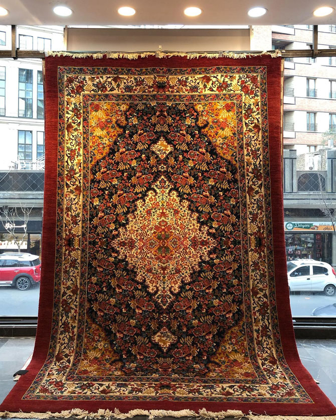 فرش دستباف عرضه شده توسط فرش قشقایی رنگ زندگی