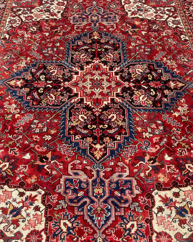 heriz persian rug provided by hadi maktabi gallery