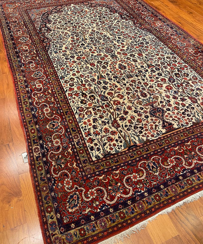 kashan persian rug provided by hadi maktabi gallery