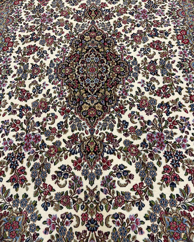 kerman persian rug provided by heravi carpet