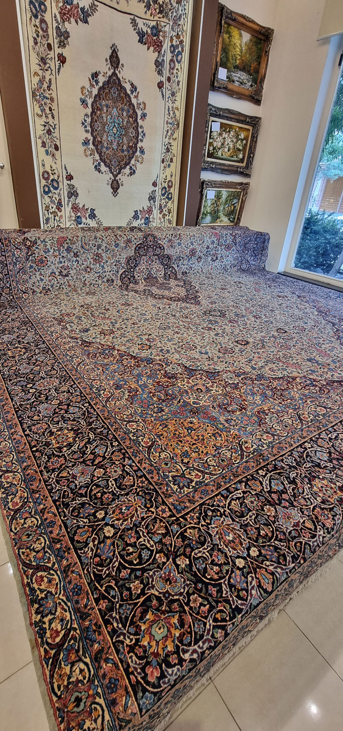 kerman persian rug provided by heravi carpet