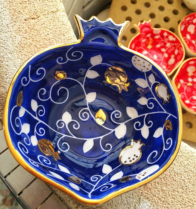 persian handicrafts provided by dekarous ceramic