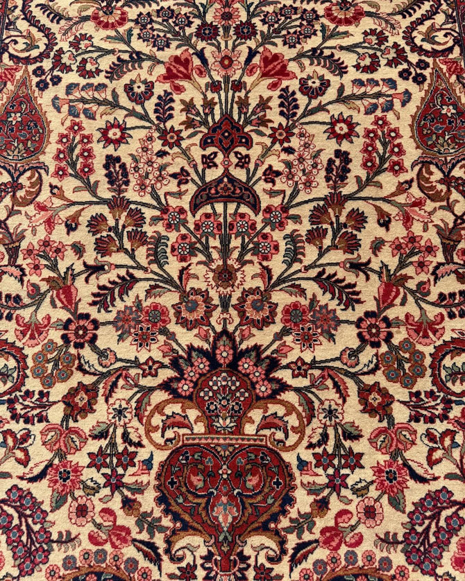 kashan persian rug provided by hadi maktabi gallery