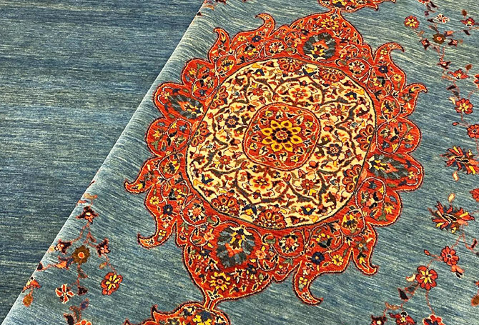 Berahneh Poushan Persian Rug